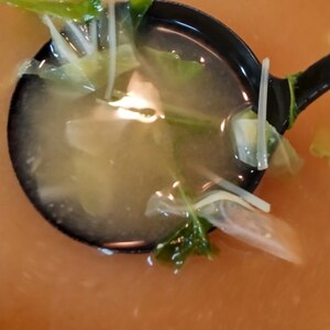 キャベツと水菜の味噌汁